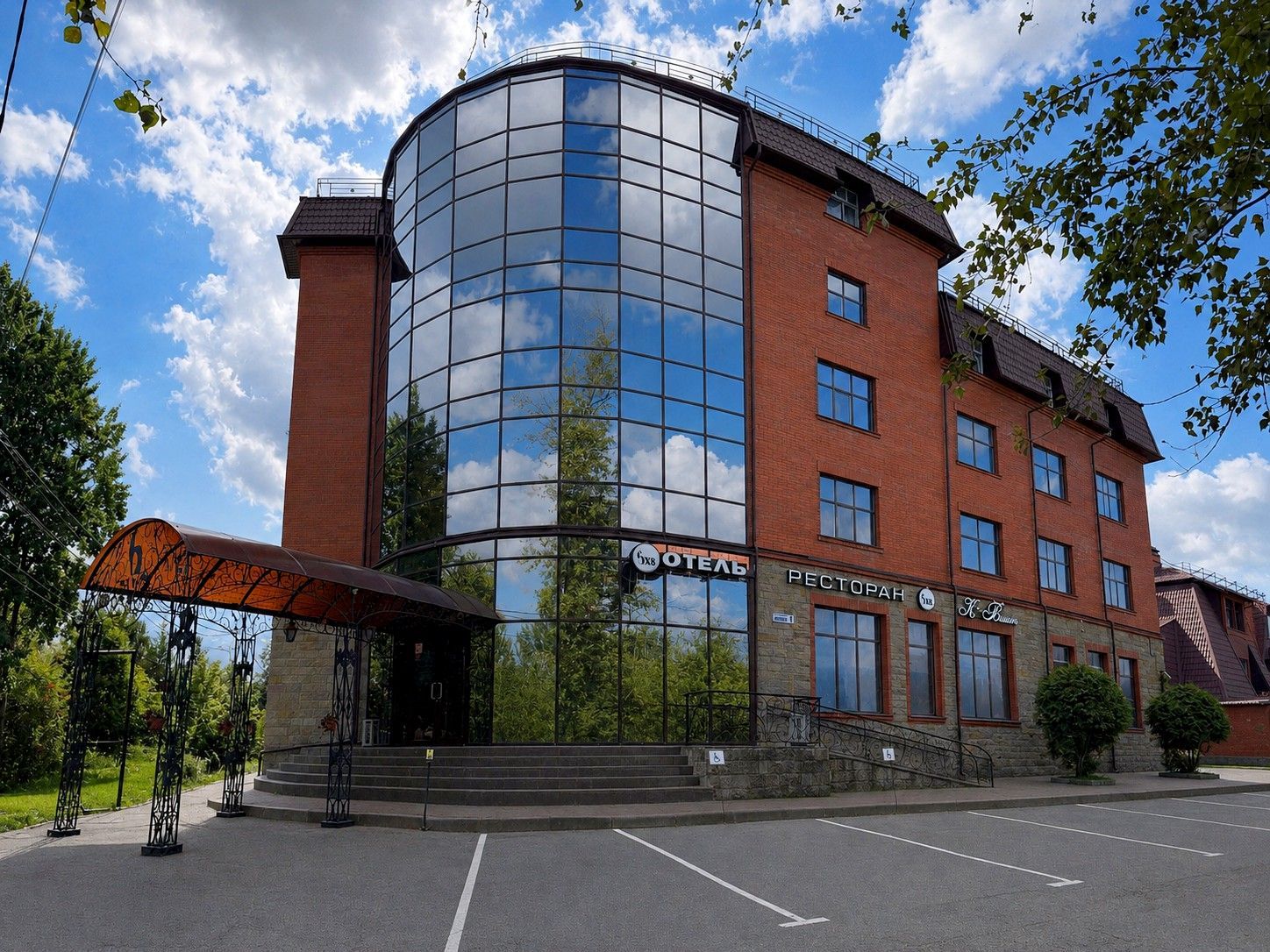 The K‑Visit Hotel