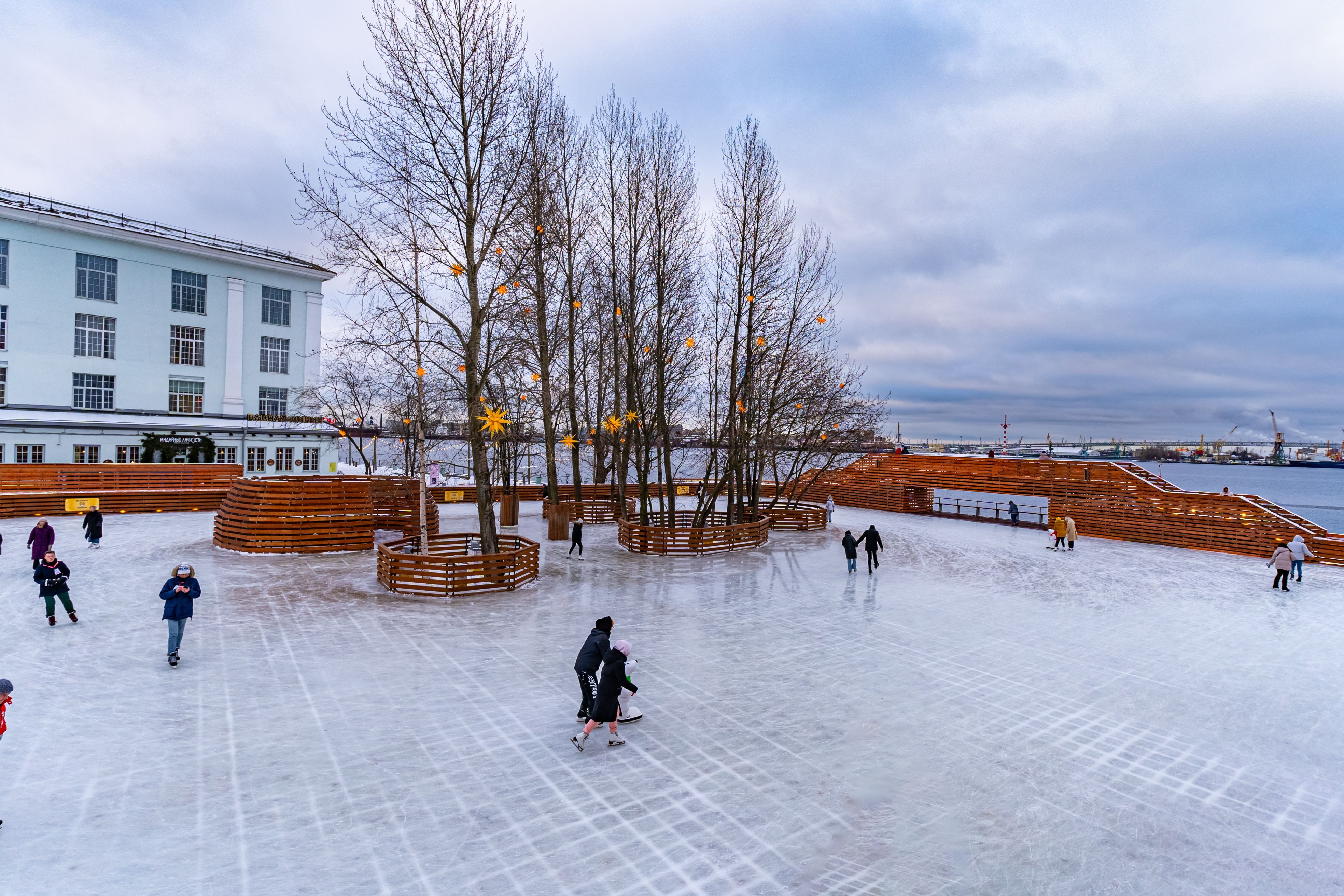 “Ice Rink by the Sea” in Sevkabel Port