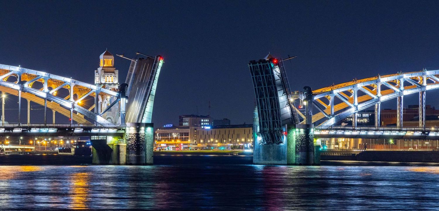В Петербурге утвержден график разводки мостов на 2025 год