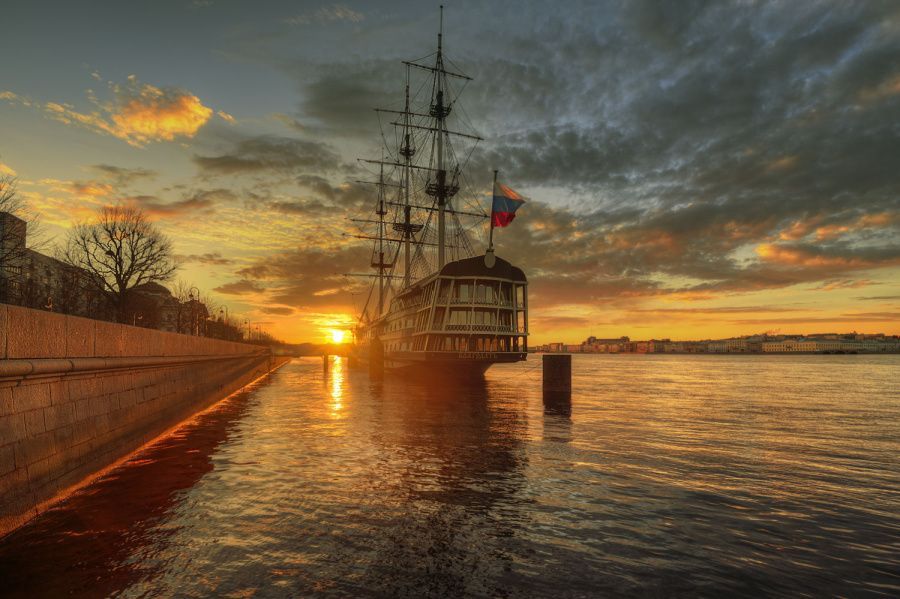 Петербург — город морской славы
