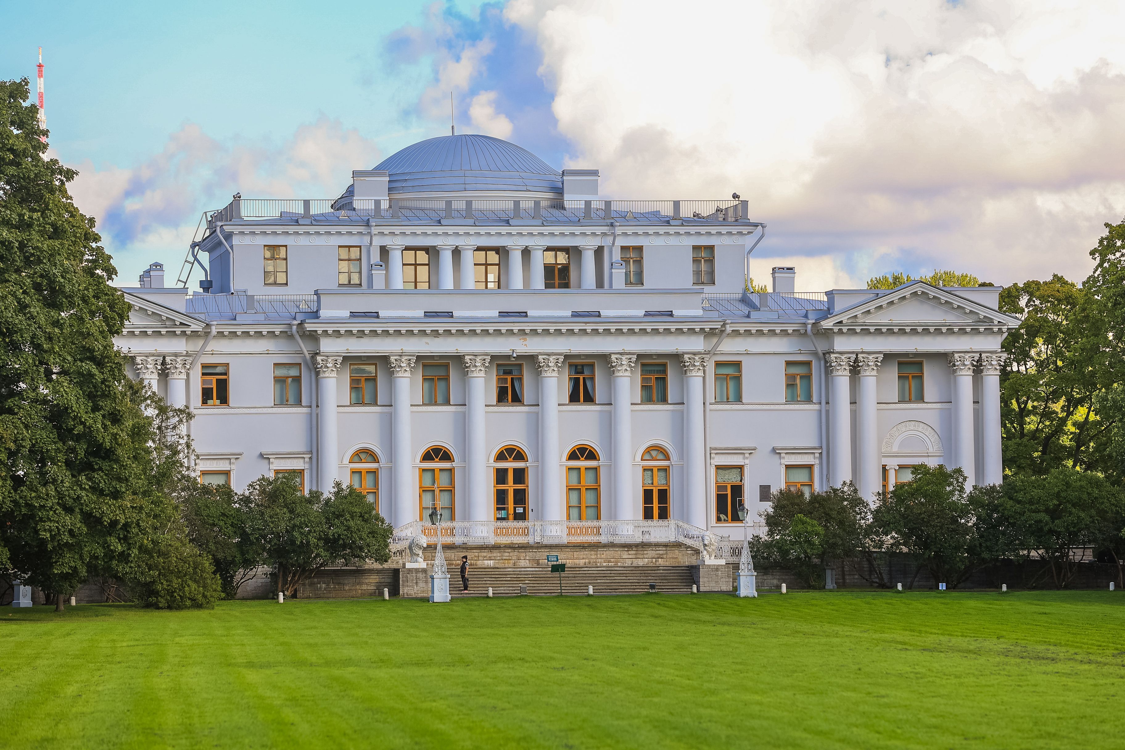 Елагиноостровский дворец