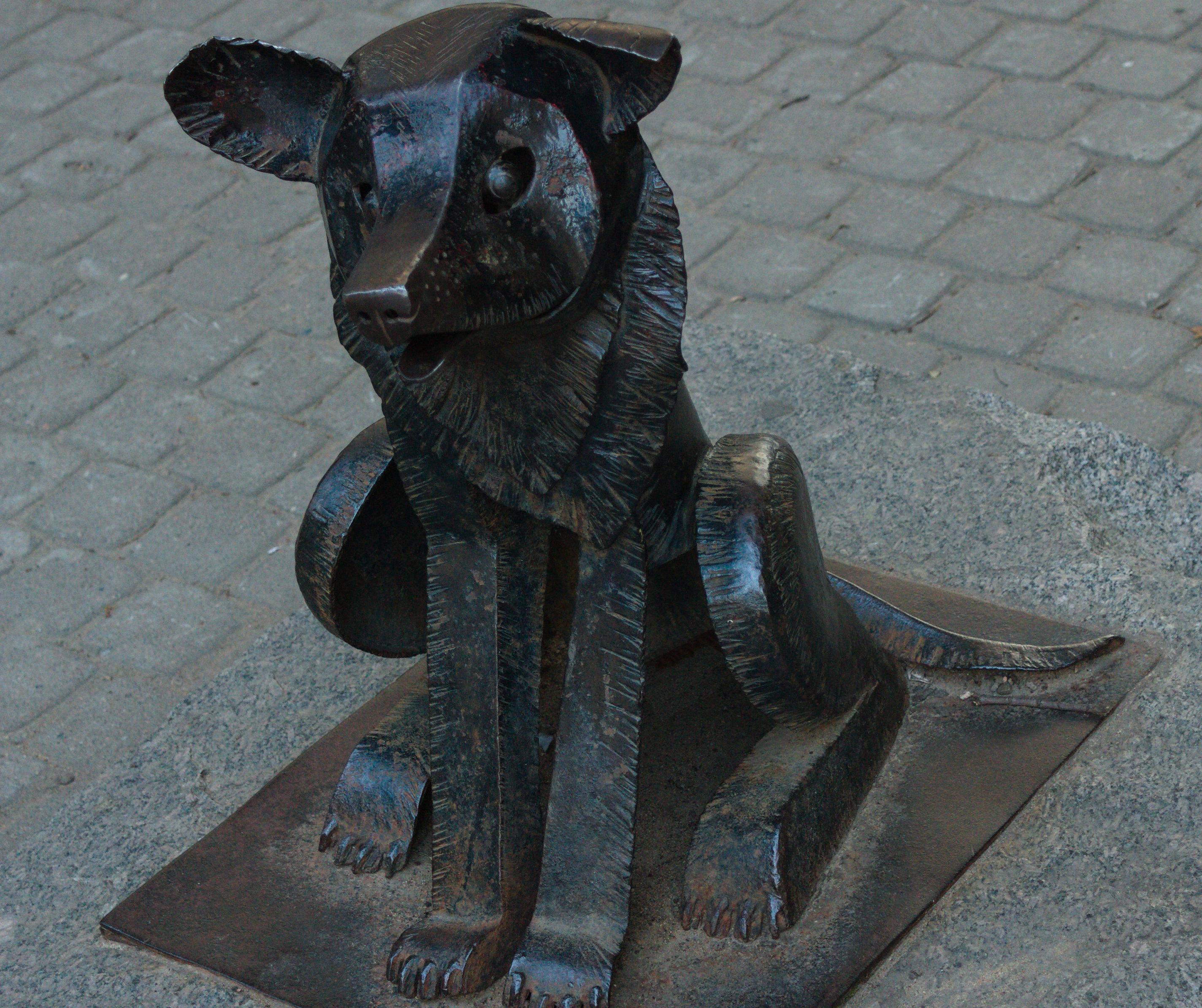 Памятник собаке Гаврюше