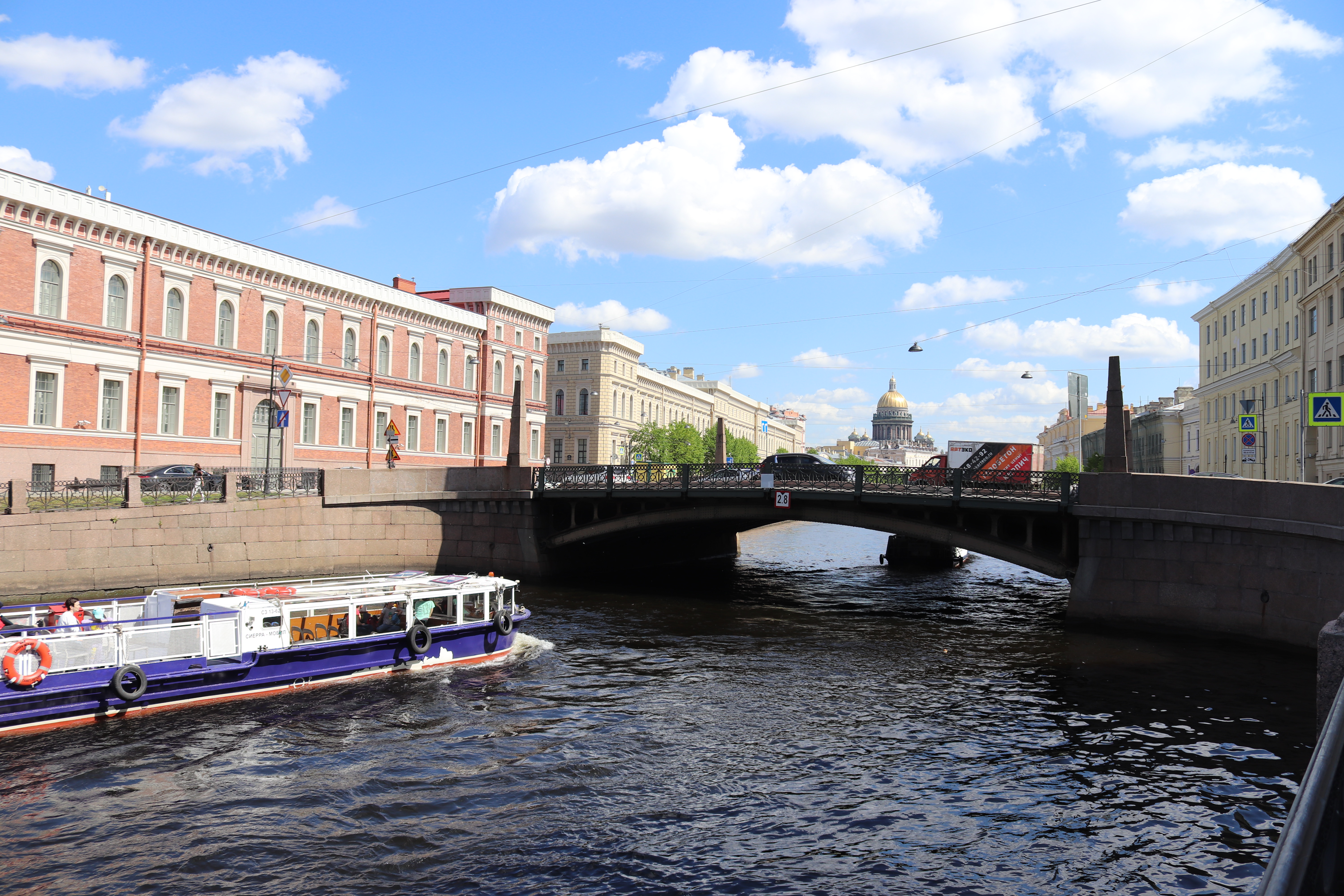 В Петербурге подвели итоги новых водных экскурсий