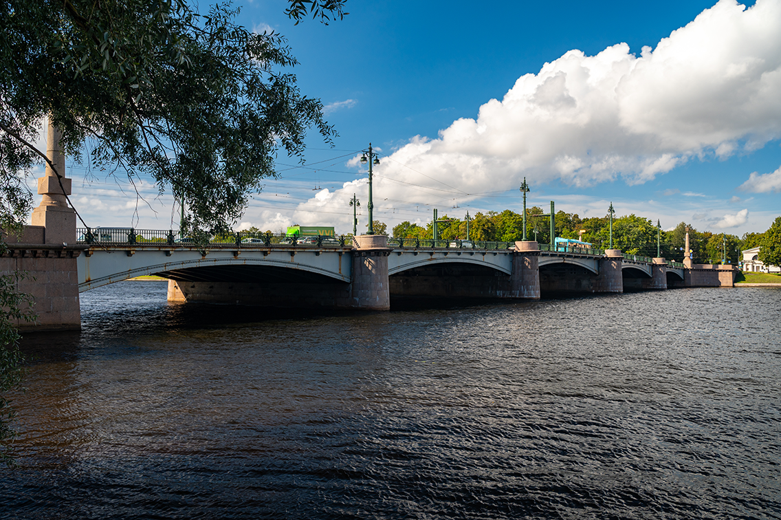 Kamennoostrovsky Bridge