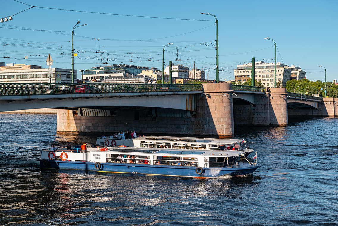 Grenadersky Bridge