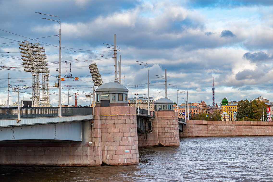 Tuchkov Bridge