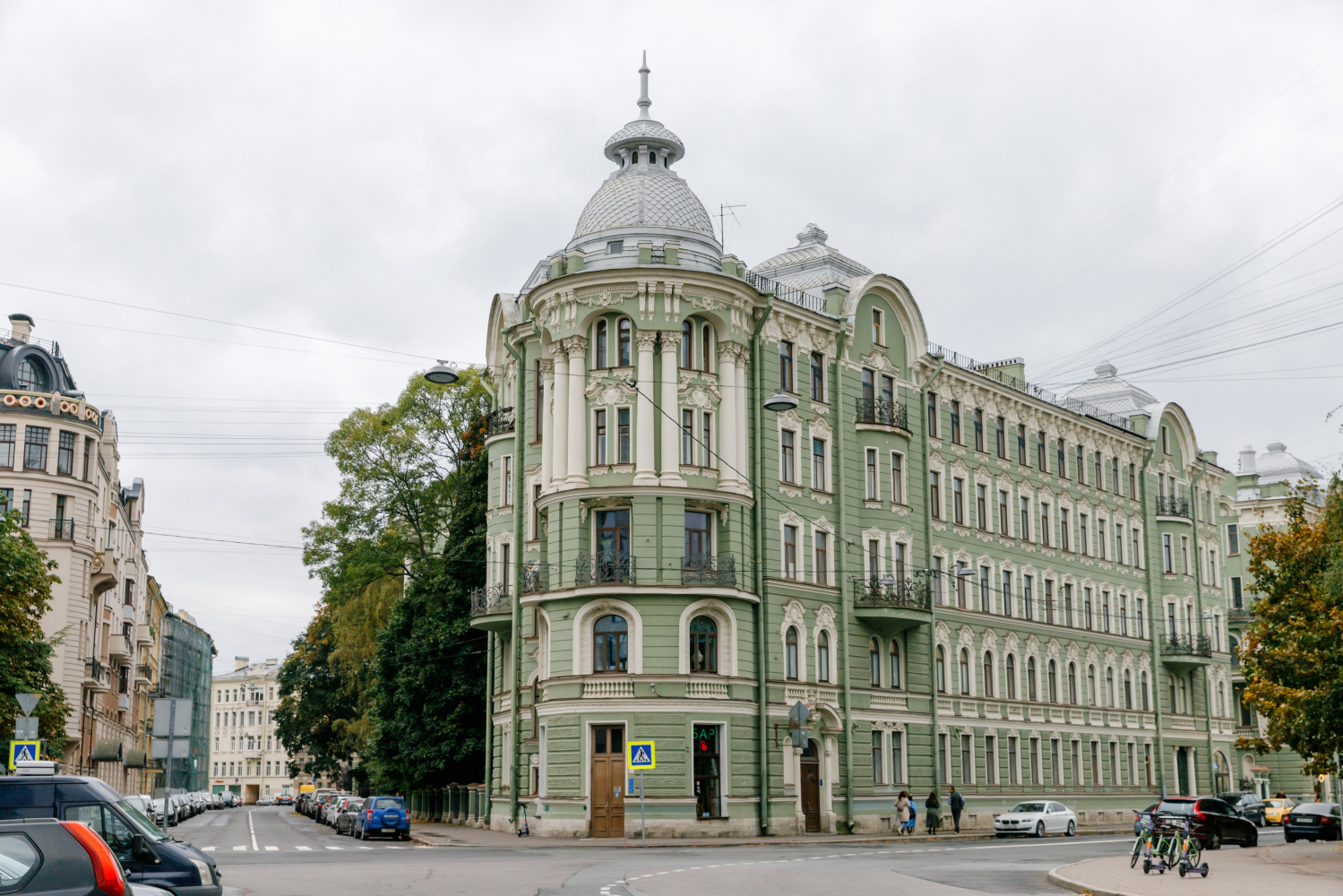 Top 5 most exquisite buildings of the Petrogradskaya side
