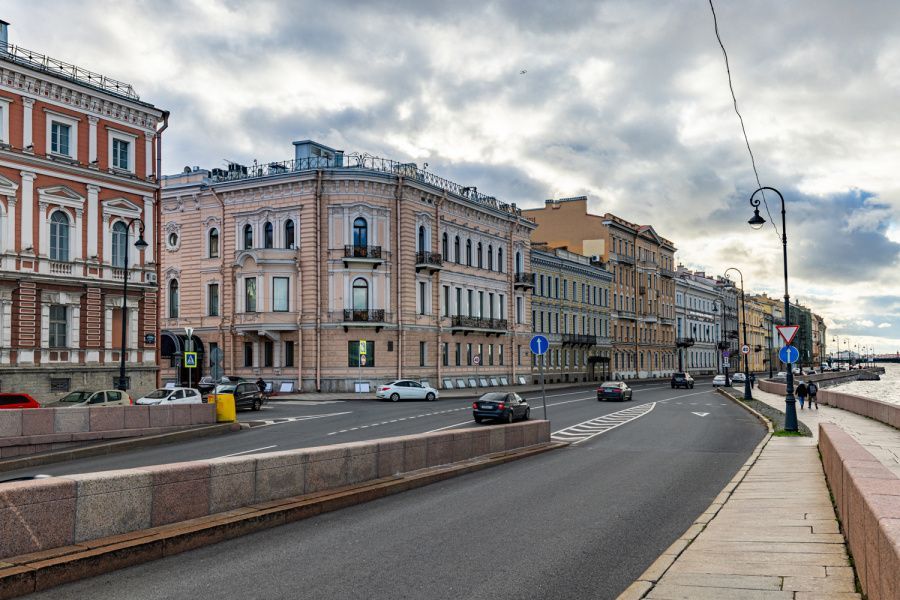 Прогулка по набережной Кутузова