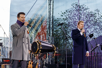 Уличное гуляние, посвященное Дню Победы советского народа в Великой Отечественной войне 1941-1945 годов
