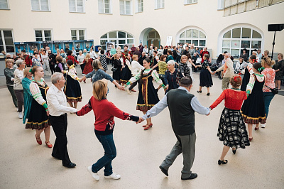 Городские танцевальные веранды 
